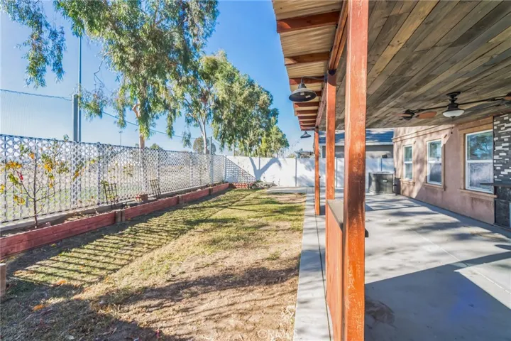 547 Gloriosa Avenue, Perris, California 92571