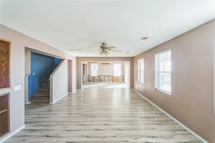 547 Gloriosa Avenue, Perris, California 92571