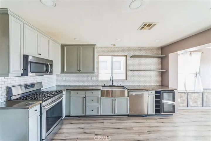 547 Gloriosa Avenue, Perris, California 92571