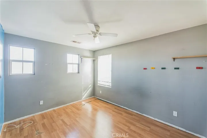 547 Gloriosa Avenue, Perris, California 92571