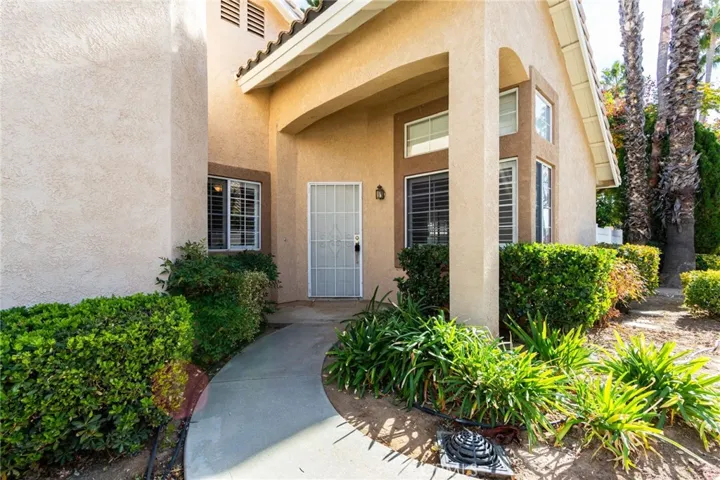 6170 Wingfoot Avenue, Banning, California 92220
