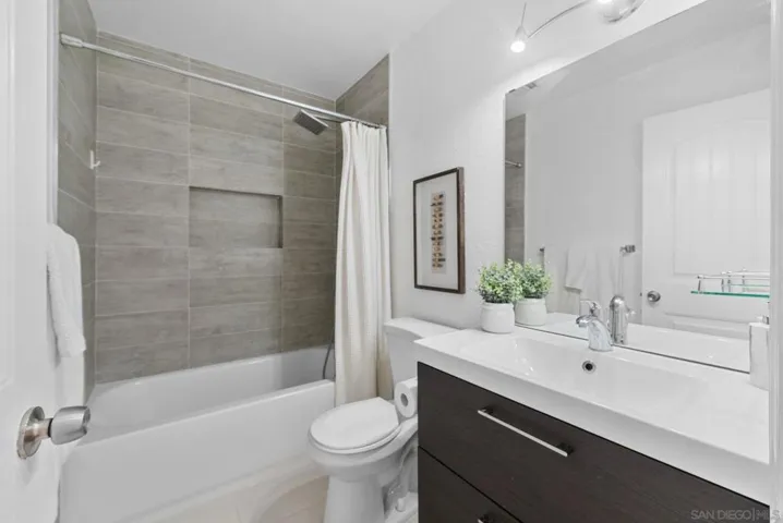 10911 New Salem Ct, San Diego, California 92126
