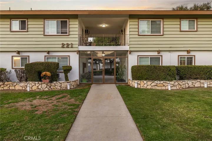 221 W Dexter Street, Covina, California 91723