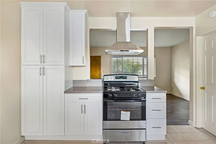 221 W Dexter Street, Covina, California 91723
