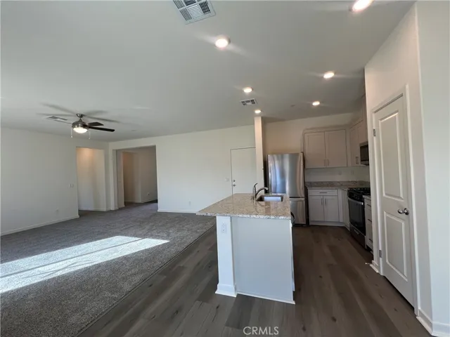 12347 Bear Ridge Way, Victorville, California 92392