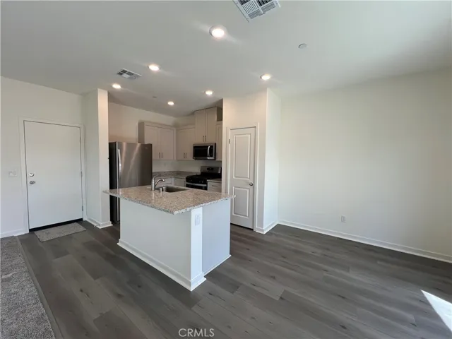 12347 Bear Ridge Way, Victorville, California 92392