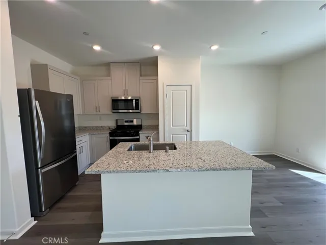 12347 Bear Ridge Way, Victorville, California 92392