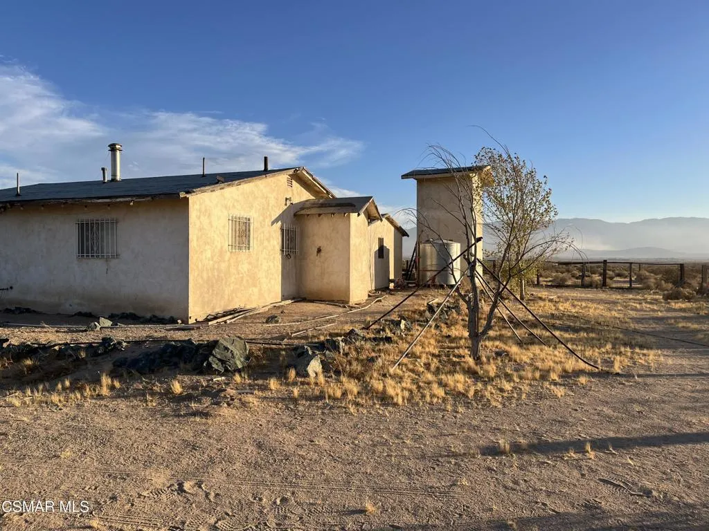 55777 Lantana Street, Lucerne Valley, California 92356 home-pic-22