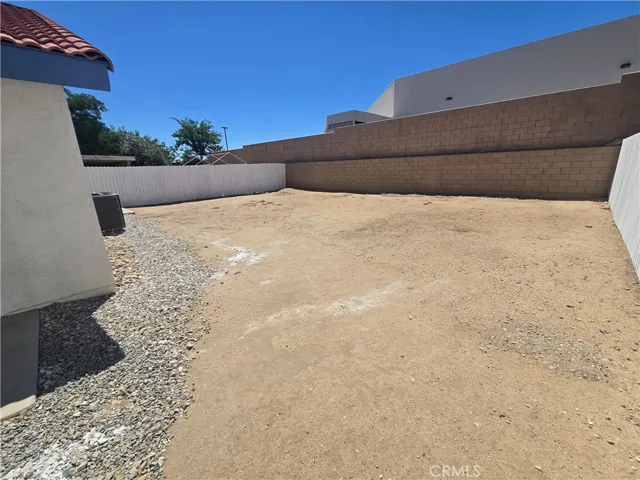 16263 Tokay Street, Victorville, California 92395