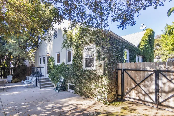 909 Magnolia Street, South Pasadena, California 91030