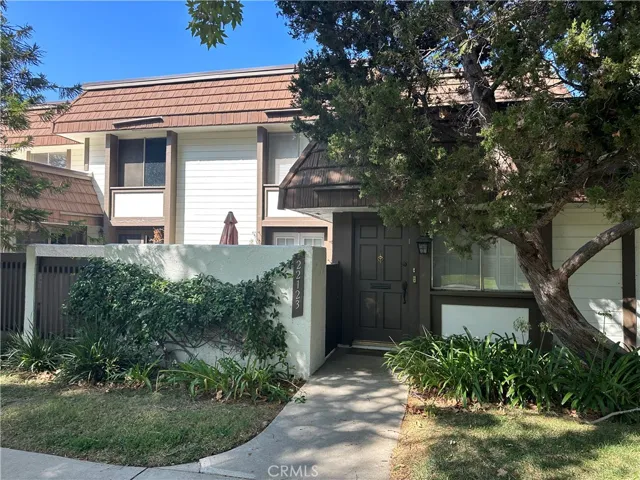 22123 James Alan Circle, Chatsworth, California 91311