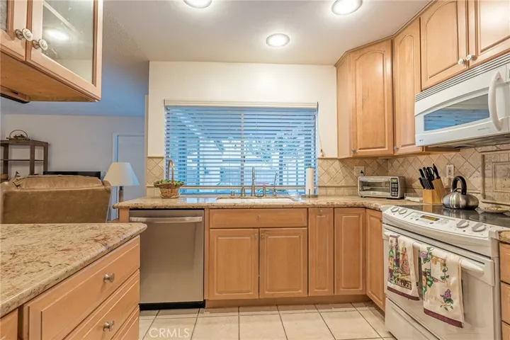 22123 James Alan Circle, Chatsworth, California 91311