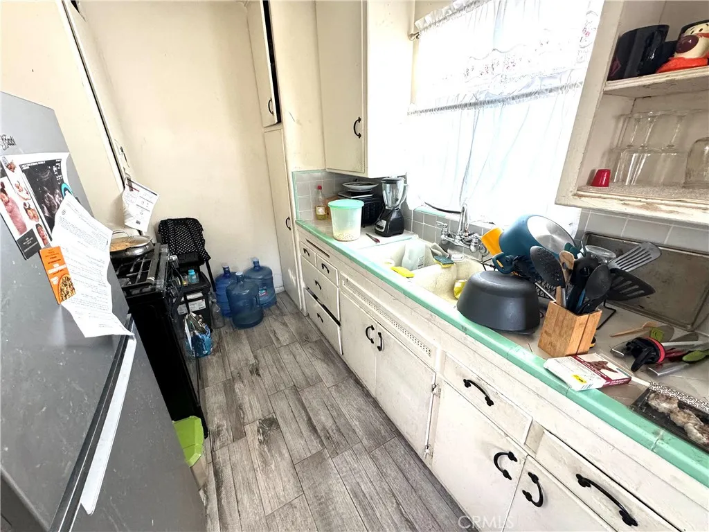 1347 Fraser Avenue 1-3, Los Angeles, California 90022 home-pic-8