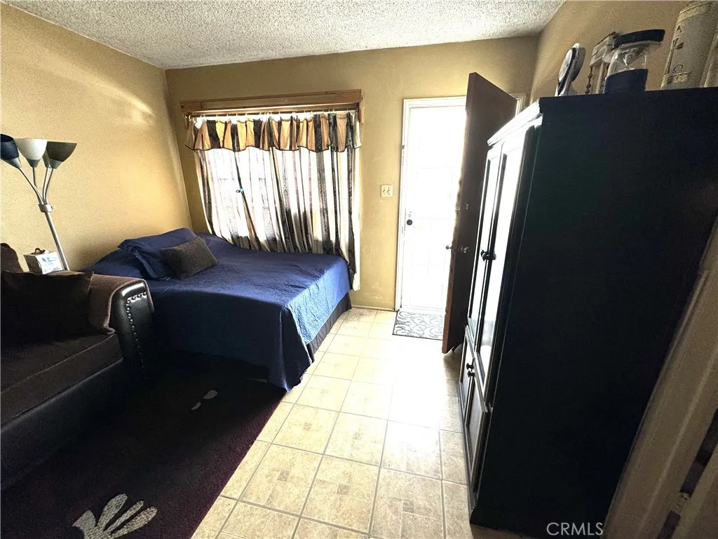 1347 Fraser Avenue 1-3, Los Angeles, California 90022 home-pic-7