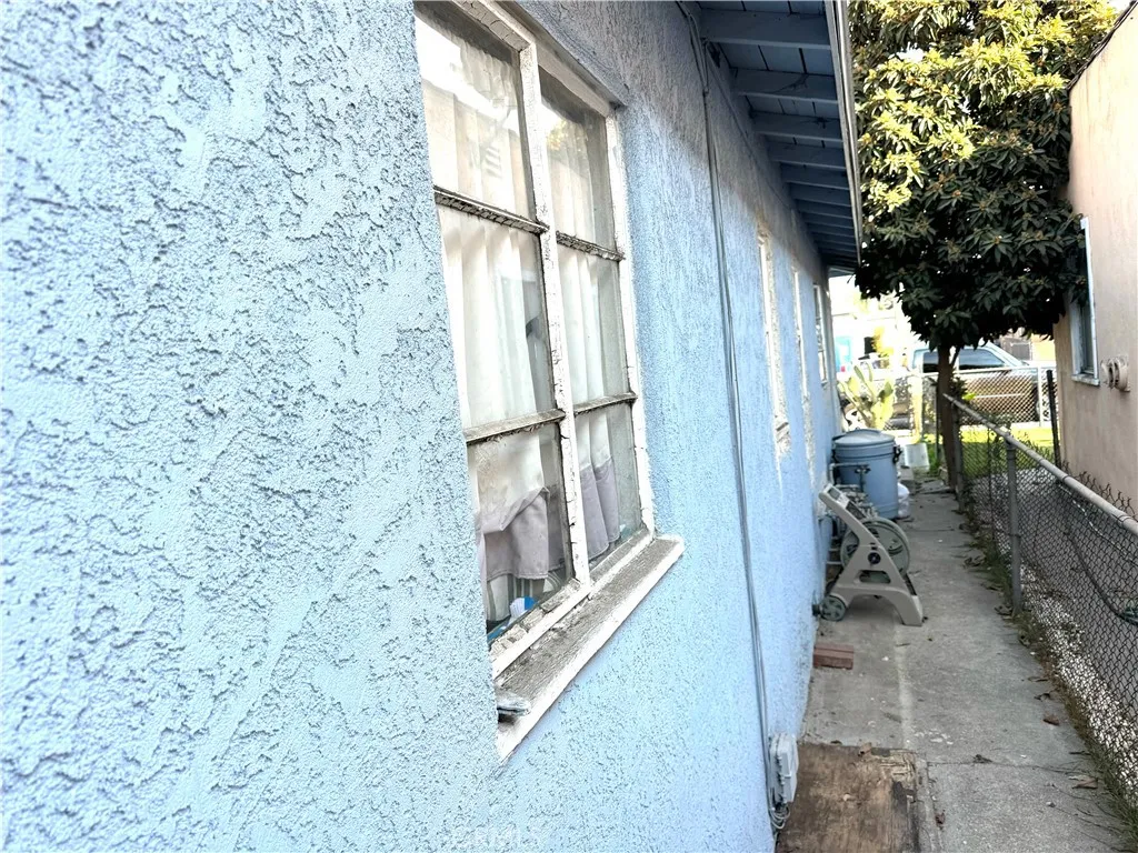 1347 Fraser Avenue 1-3, Los Angeles, California 90022 home-pic-13