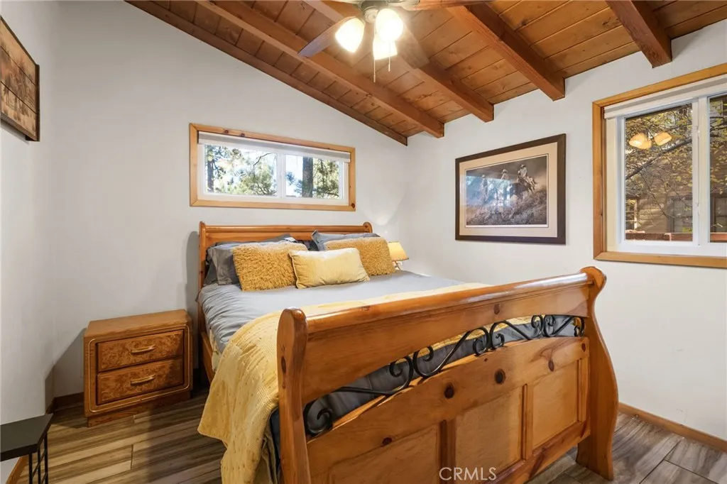 1141 W Alta Vista Avenue, Big Bear City, California 92314 home-pic-7