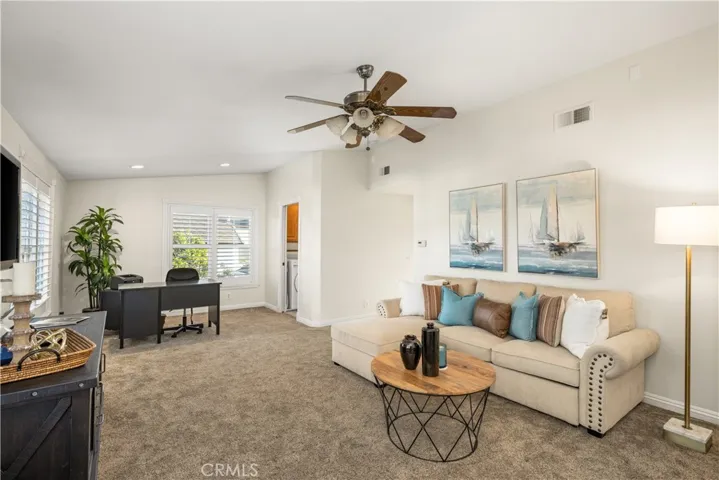 Bonus room with view to the entrance to the laundry area.