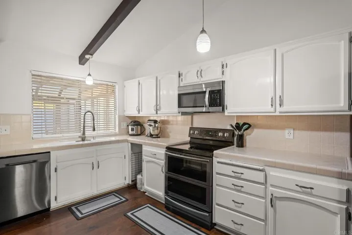 16273 Arena Drive, Ramona, California 92065