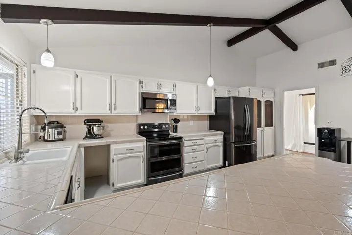 16273 Arena Drive, Ramona, California 92065