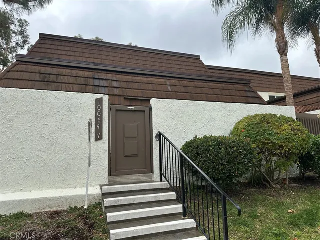 10064 Larwin Avenue 7, Chatsworth, California 91311