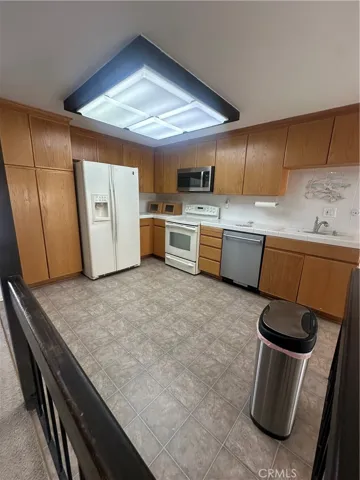 10064 Larwin Avenue 7, Chatsworth, California 91311