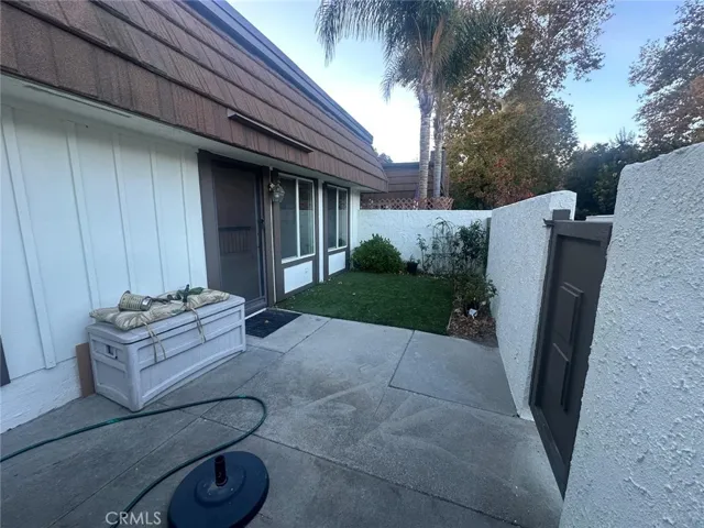 10064 Larwin Avenue 7, Chatsworth, California 91311