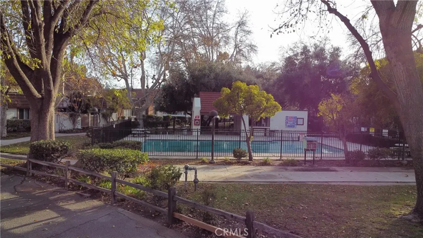 10064 Larwin Avenue 7, Chatsworth, California 91311