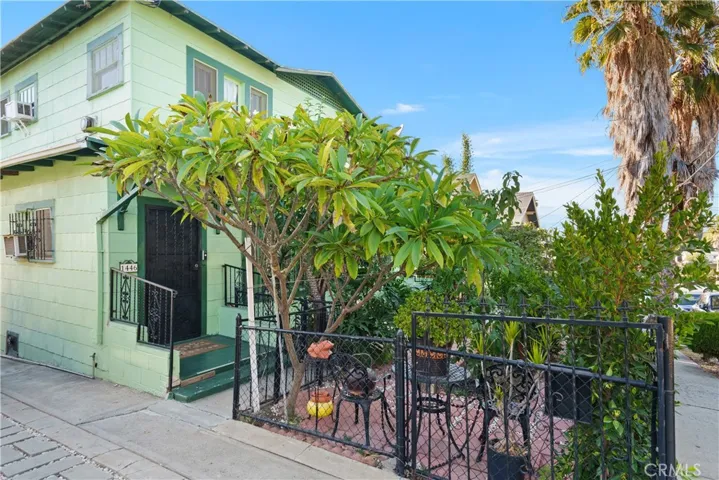 1446 Calumet Avenue, Los Angeles, California 90026