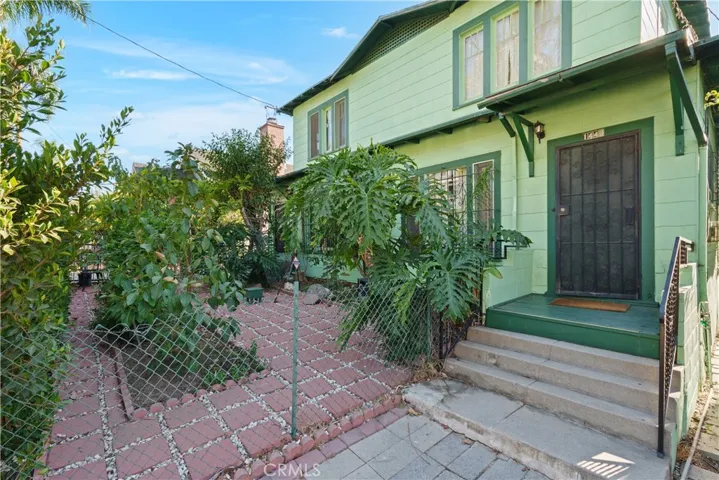 1446 Calumet Avenue, Los Angeles, California 90026