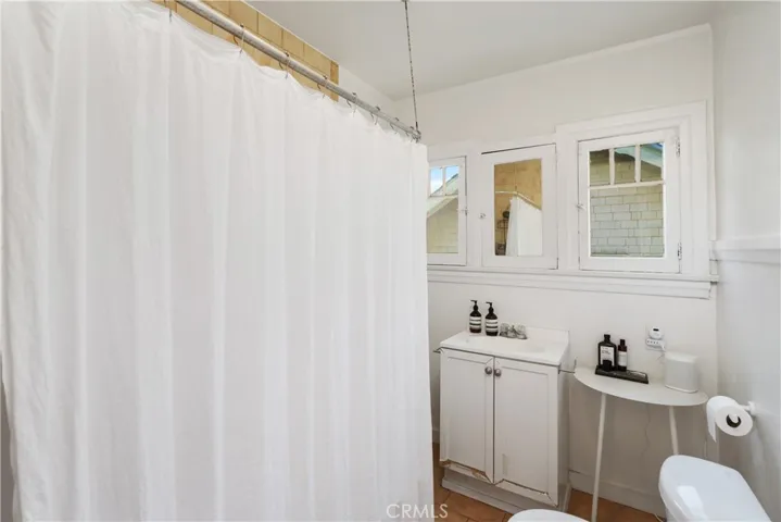 1446 Calumet Avenue, Los Angeles, California 90026
