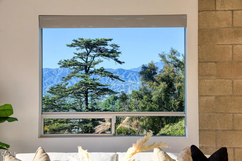 2336 Hidalgo Avenue, Los Angeles, California 90039 home-pic-16