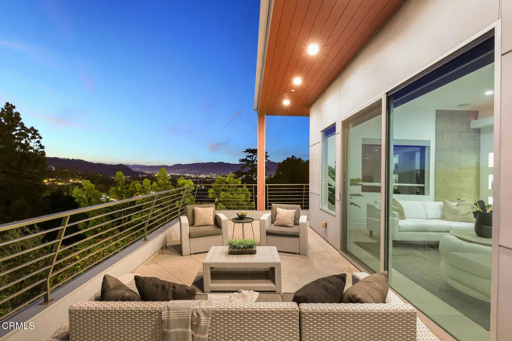 2336 Hidalgo Avenue, Los Angeles, California 90039 home-pic-20