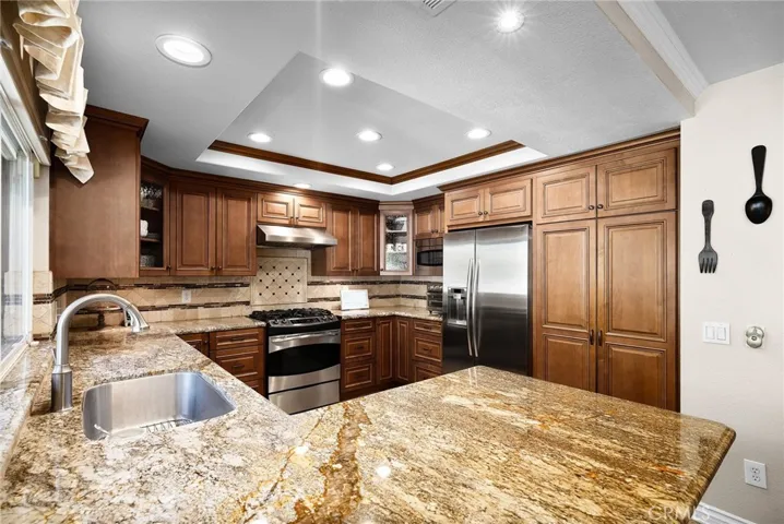 9684 La Colina Drive, Rancho Cucamonga, California 91737