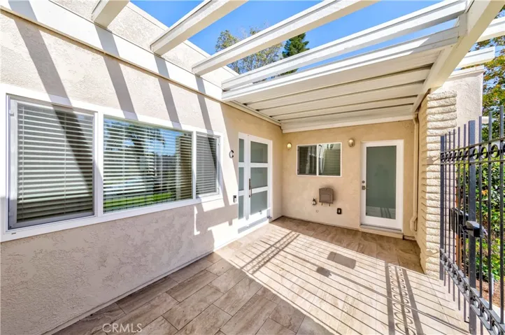 PARTIALLY COVERED PATIO