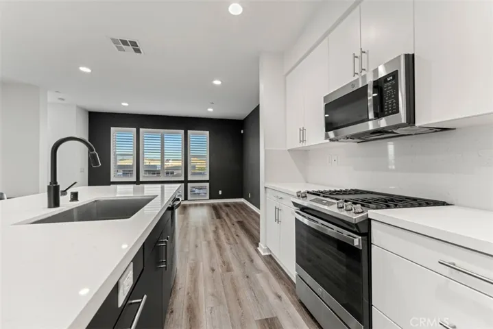 2084 Caleigh Lane, Costa Mesa, California 92627