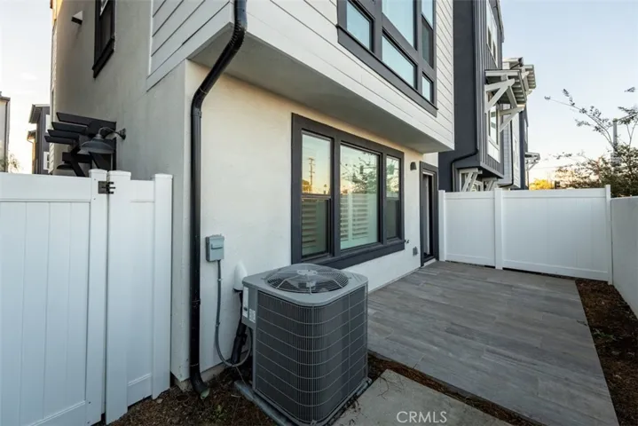 2084 Caleigh Lane, Costa Mesa, California 92627