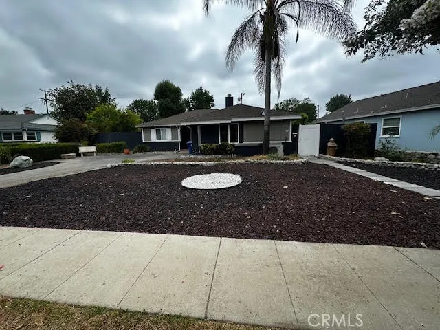 8006 N Limerick Avenue, Winnetka, California 91306