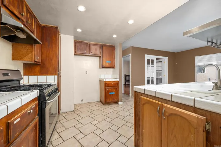 6850 Benjamin Holt Rd, San Diego, California 92114