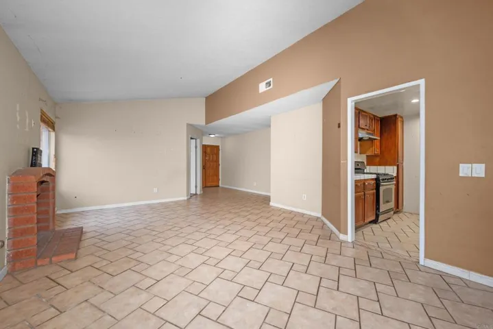 6850 Benjamin Holt Rd, San Diego, California 92114