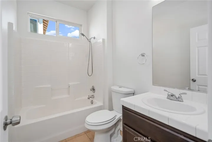 7146 La Sarra Drive, Lancaster, California 93536