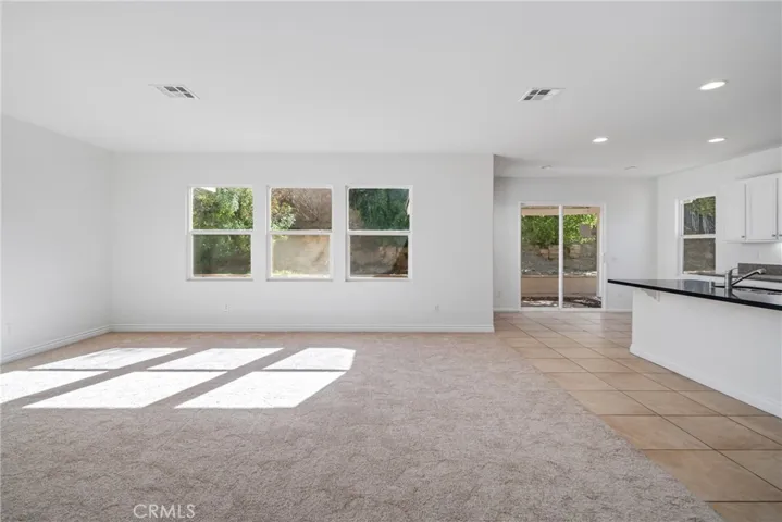 7146 La Sarra Drive, Lancaster, California 93536