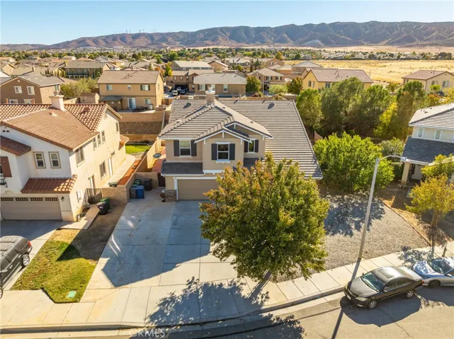 7146 La Sarra Drive, Lancaster, California 93536