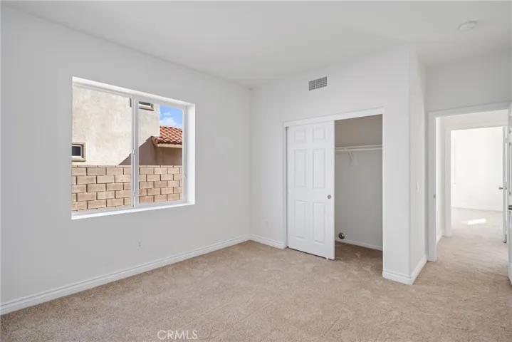 7146 La Sarra Drive, Lancaster, California 93536