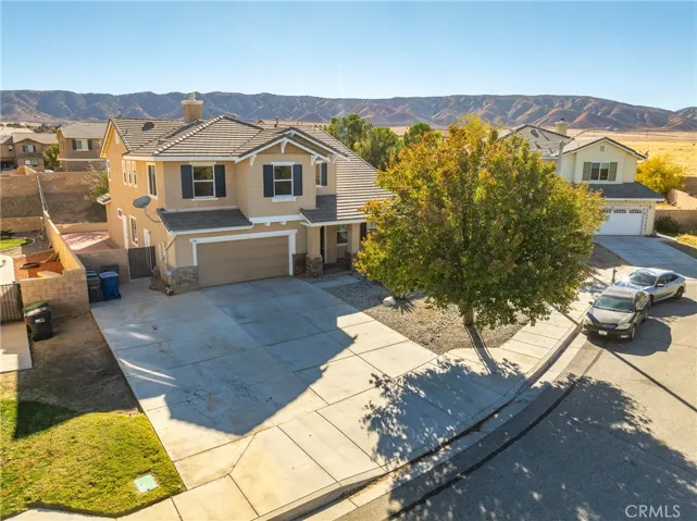 7146 La Sarra Drive, Lancaster, California 93536