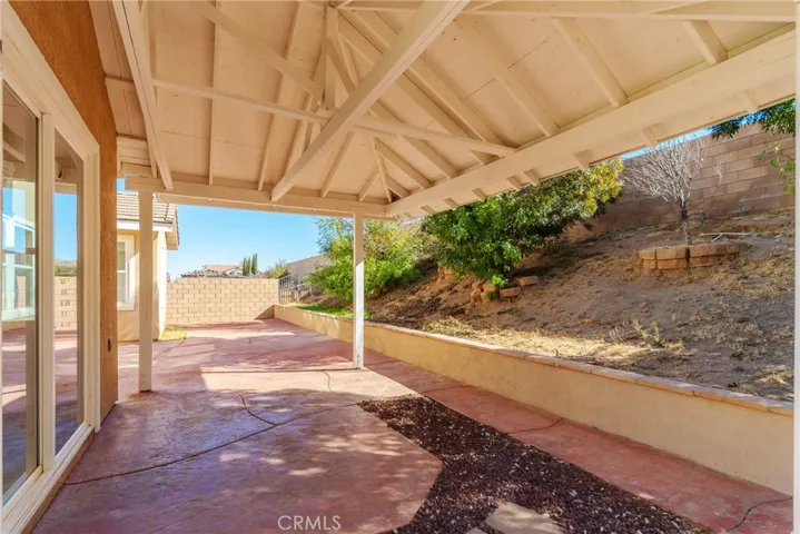 7146 La Sarra Drive, Lancaster, California 93536