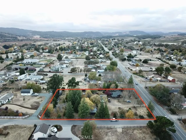 1225 Vineyard Drive, Templeton, California 93465