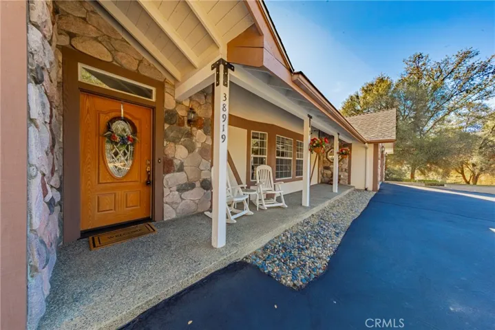 38919 Marigold Lane, Oakhurst, California 93644