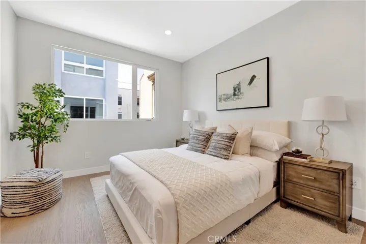 14568 Dickens Street, Sherman Oaks, California 91403