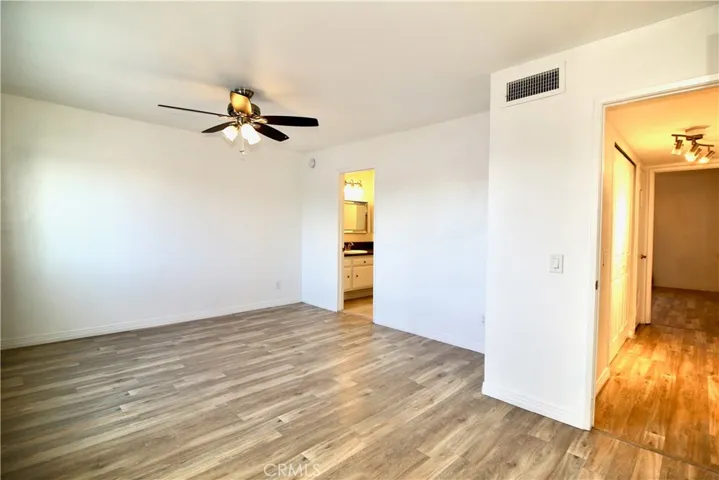 5457 Hermitage Avenue 102, Valley Village, California 91607