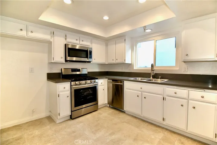 5457 Hermitage Avenue 102, Valley Village, California 91607